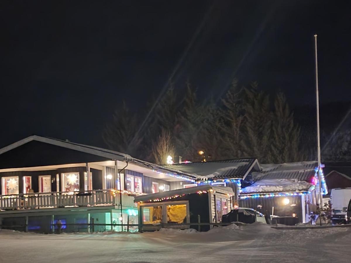 Nydelig Utsikt, Egen Leilighet Med To Parkeringer Movik  外观 照片